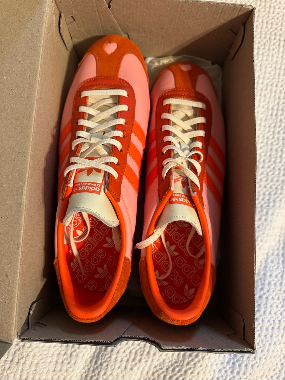 Adidas Women’s Country OG Sneakers - Valentines Lover 2025 - Picture 15 of 16